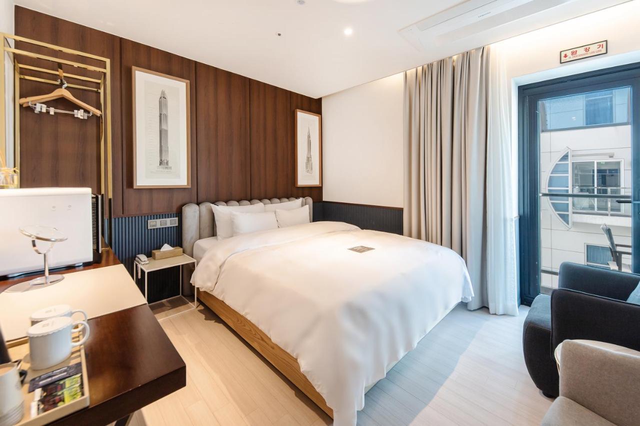 H Avenue Gwanganri Beach Busan Exterior photo